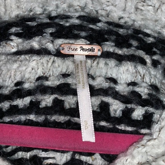 Free People Sweater - Picture 3 of 4